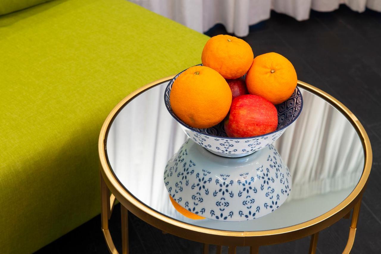 Crown Sea Apart Hotel تل أبيب المظهر الخارجي الصورة